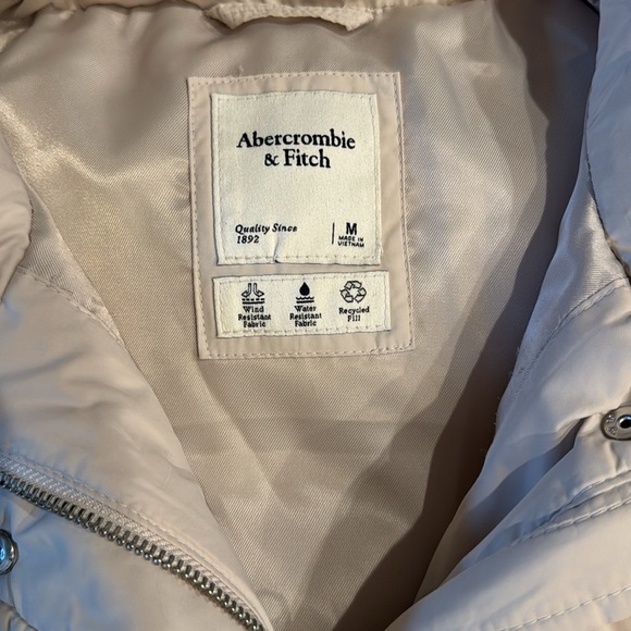 Abercrombie and Fitch | cream puffer vest | Men’s size Medium - Picture 2 of 7